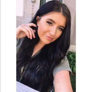 Meet your Posher, Aysia